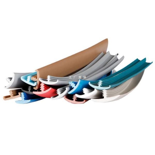 Close-up view of a flexible edge sealing strip made of durable silicone, designed for doors, windows, and panels. The strip provides a secure seal, protecting against air, water, and dust. A reliable solution for weatherproofing and enhancing energy efficiency.